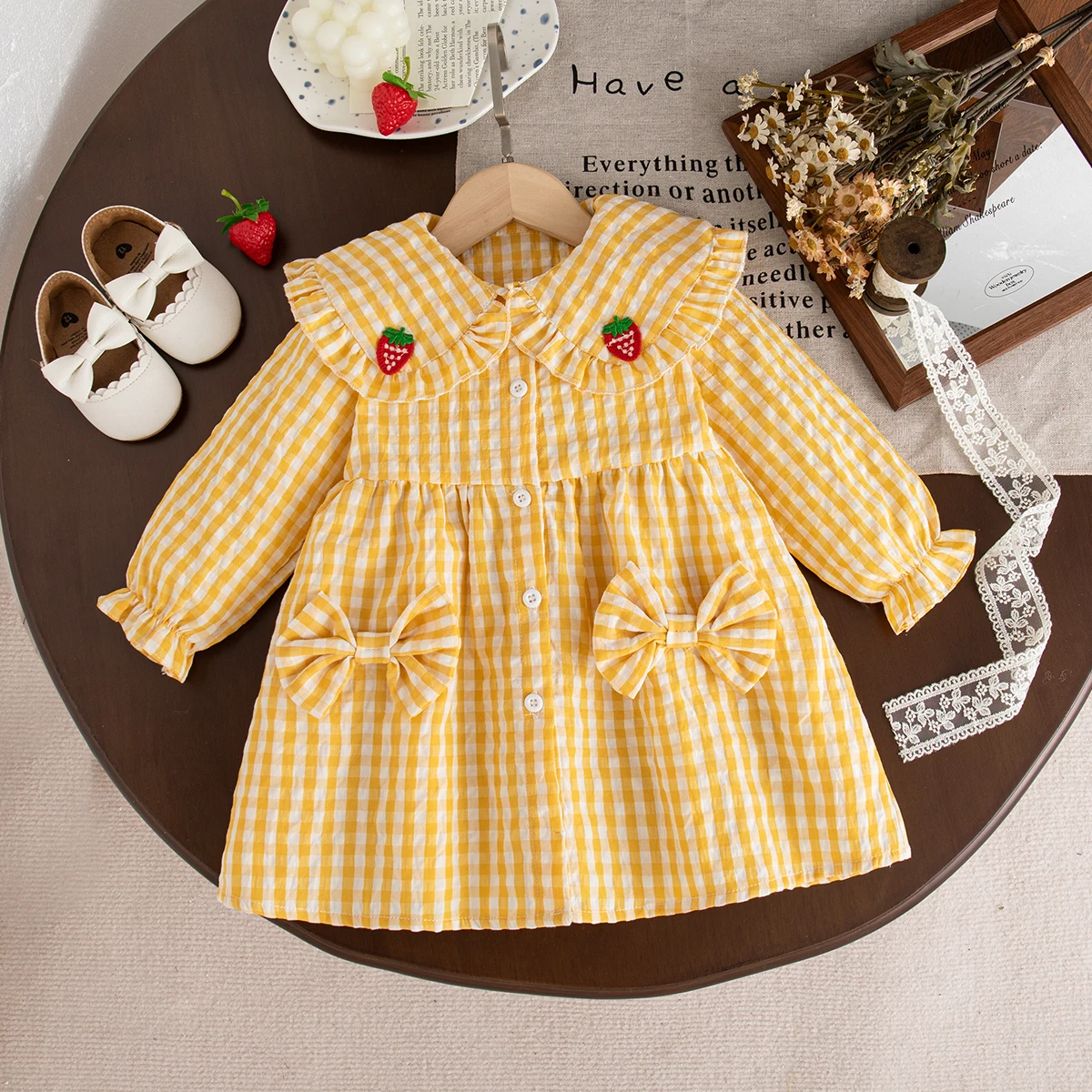 

Spring Autumn Cotton Dress for Baby Girl Cute Yellow Plaid Bow Doll Collar Long Sleeved Dress Girls Outing Picnic Wear