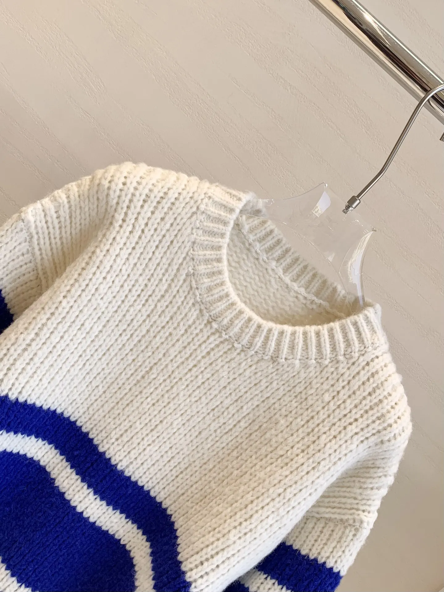 

New Autumn/Winter High-Quality Relaxed-Fit Striped Loose-Fitting Sweater/Knitwear