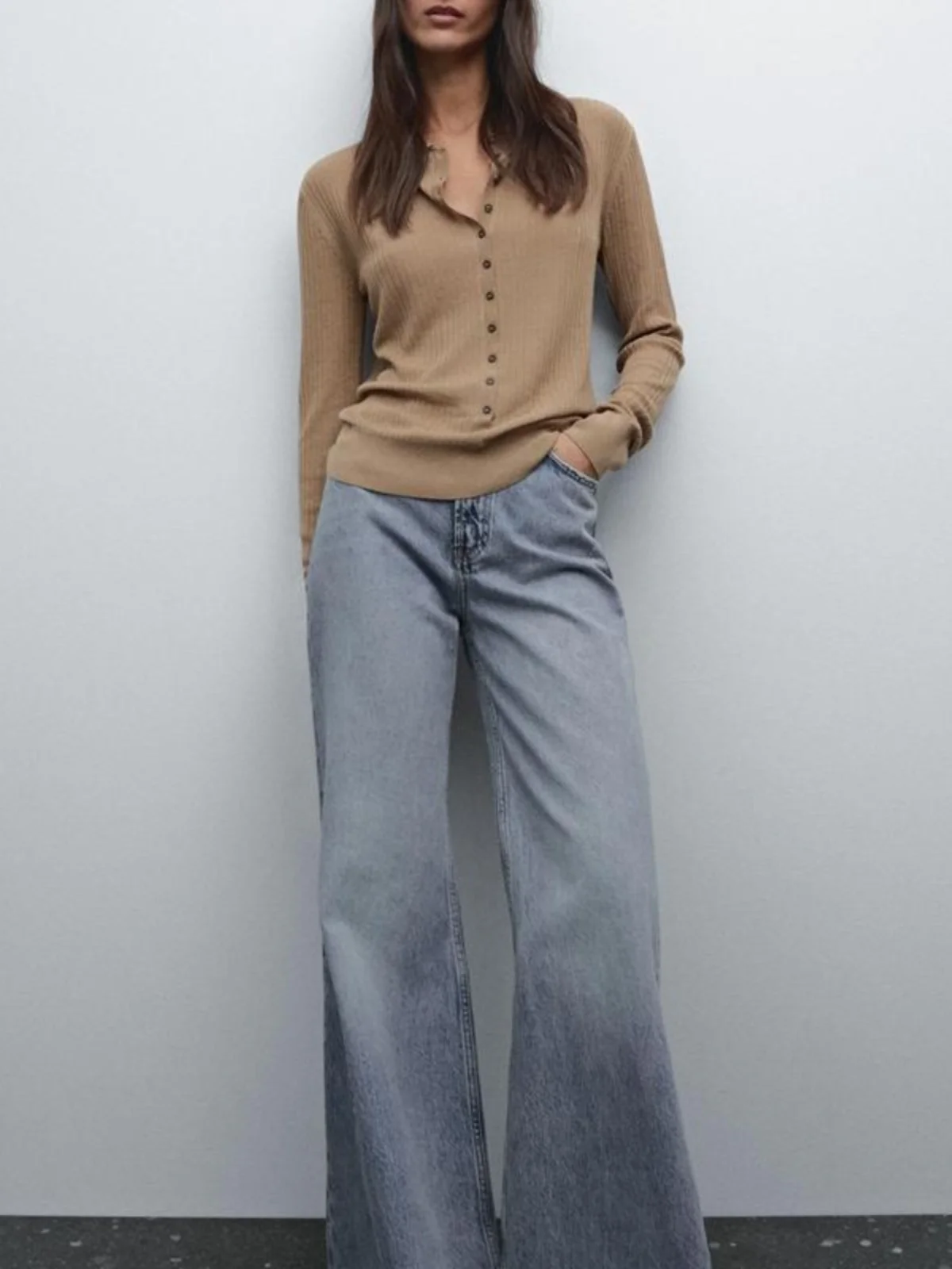 Ele Marrone a costine Ne Maglieria Pendolarismo Sle Slim Fit Lungo Sve V-Ne Bottoni in puro colore Faionable Top da donna