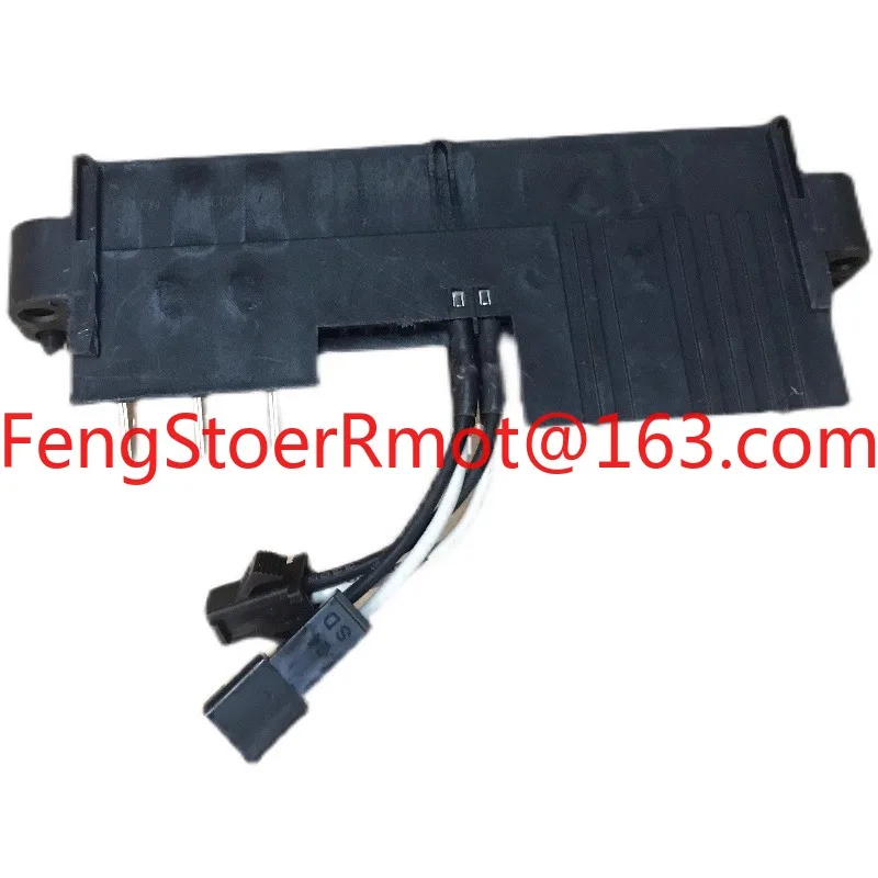 

Suitable for R4850G2 tail plug R4850G6 plug R4850N6 plug R4875 tail plug, gold finger base