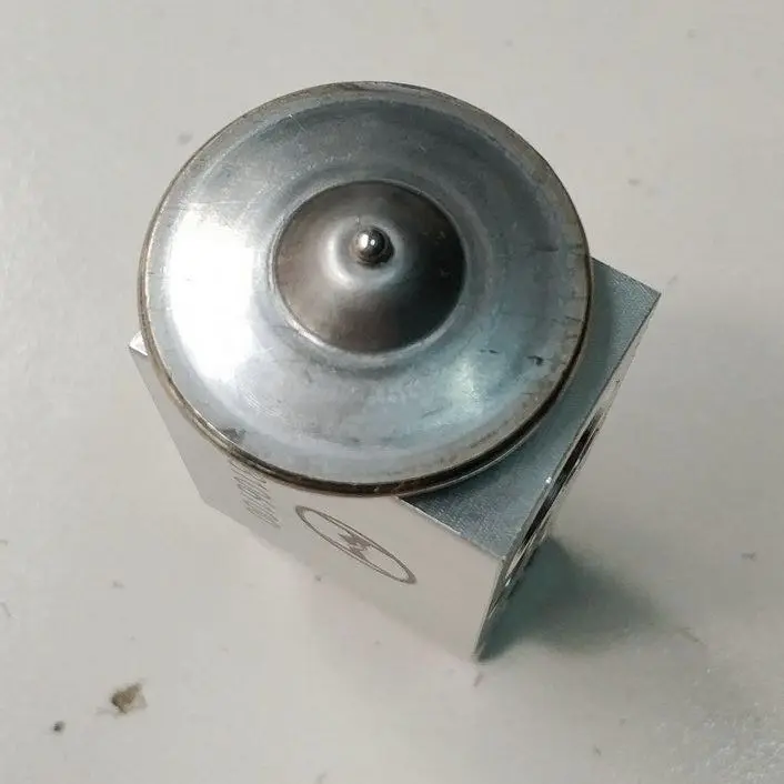 Car Air Conditioning Expansion Valve to Geely Emgrand 7 EC7 EC7RV RS