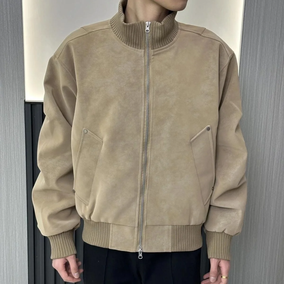 

Мужская куртка: синие пальто, ярко-желтые, лимонные, канареечно-желтые, горчично-желтые, золотистые, веселые, энергичные, весенне-летние, легкие, стильные