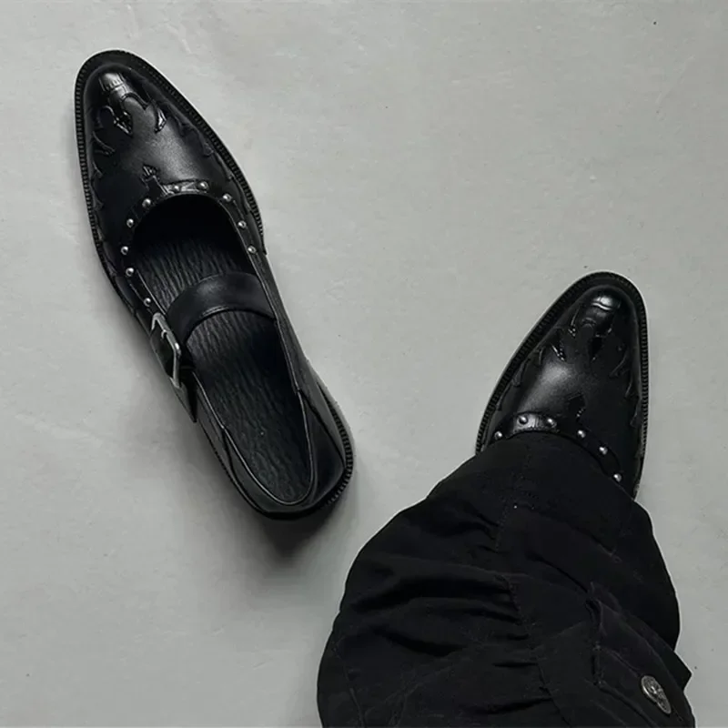 أحذية نسائية جلدية عالية الجودة مثيرة بمقدمة مدببة وإبزيم معدني أحذية ماري جين للنساء أحذية بكعب نسائي أنيق باللون الأسود