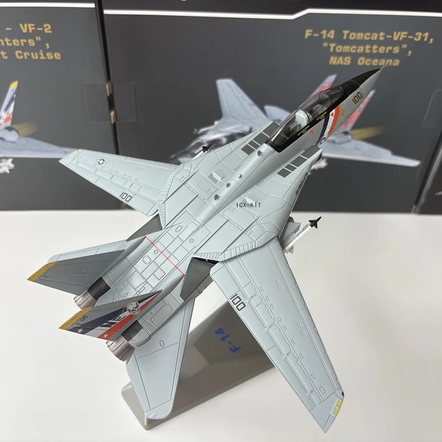 1/72 Scale US F-14 Tomcat Fighter Aircraft VF-2 Bounty Painted Alloy Airplanes Assembly Model With Variable Wings Aviation Gifts