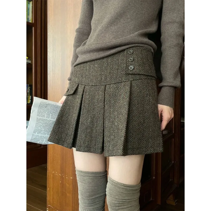 Korean Retro Pleated Casual Plaid Mini Skirt Women 2025 Autumn New Streetwear High Waist Buttons Slim Sexy A-line Skirt