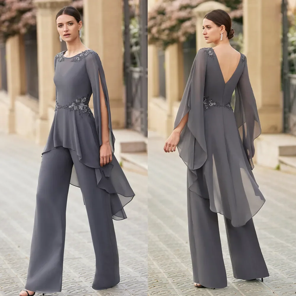 

Elegant Chiffon Mother Of The Bride Pants Suits Slit Long Sleeves Wedding Gowns Gray Lace Applique Causal Groom Mom Prom Dress