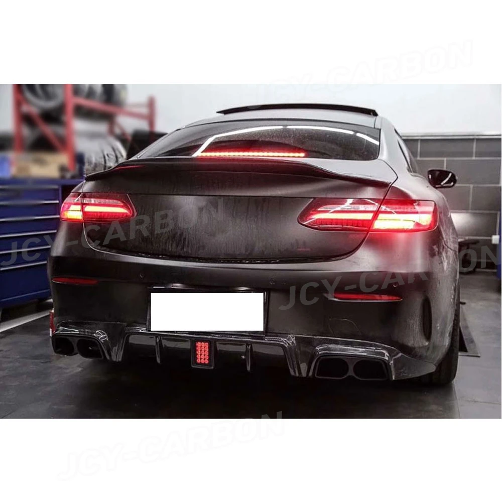 JCYECF ألياف الكربون الناشر الخلفي مع مجموعة أطراف العادم لمرسيدس بنز E Class W238 E63 AMG كوبيه B Style 2017-2019
