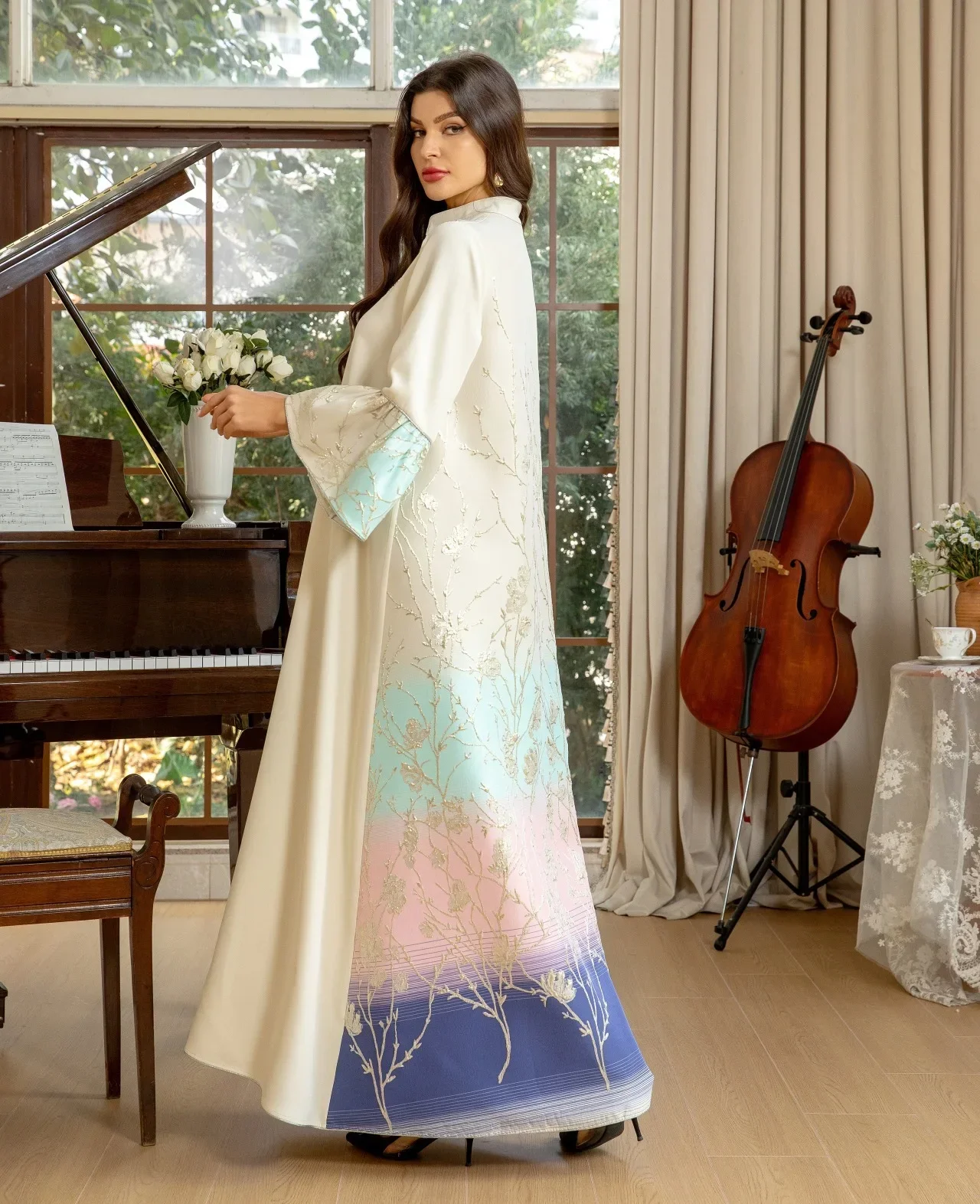 

Gradient Abaya Women Flowers Jacquard Dress Fashion Stand V-neck Beads Jalabiya Muslim Loose Robe Flare Sleeves Clothing Caftan
