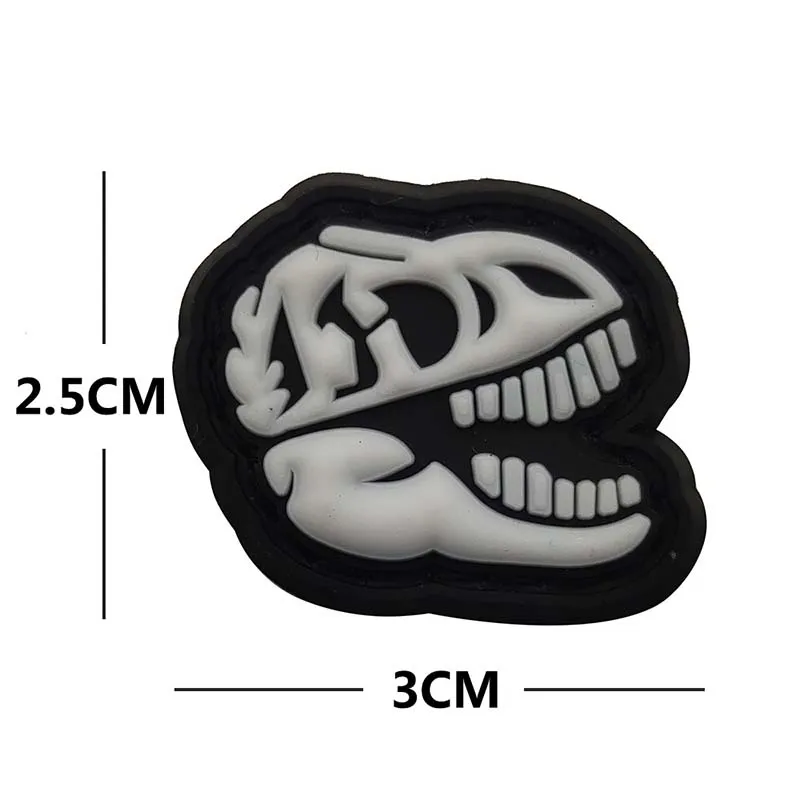 2 Stück/Set, Totenkopf-Dinosaurier-Moraleabzeichen, 3D-PVC-Aufnäher mit Haken, taktisches Gummiemblem, militärischer Aufkleber für Rucksack, Mütze, Jacke. – Detail 6