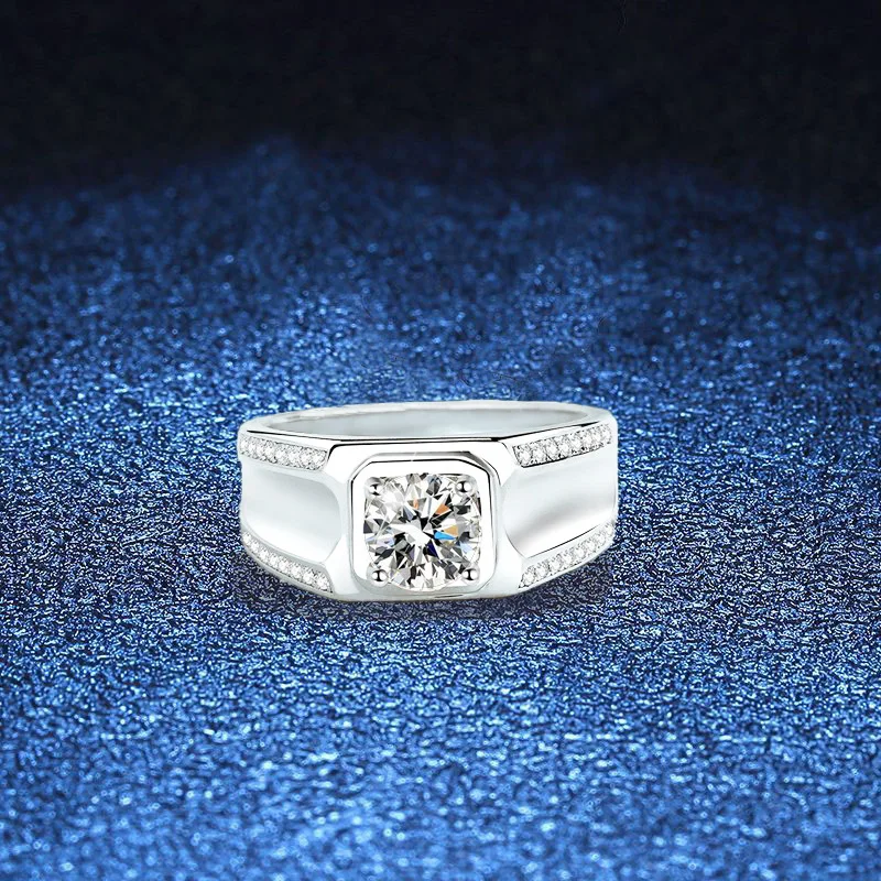 

PT950 1Ct Moissanite Men's Ring Antiqued Platinum Heritage Band Lab-Diamond Rugged Solitaire Vintage Statement Jewelry for Men