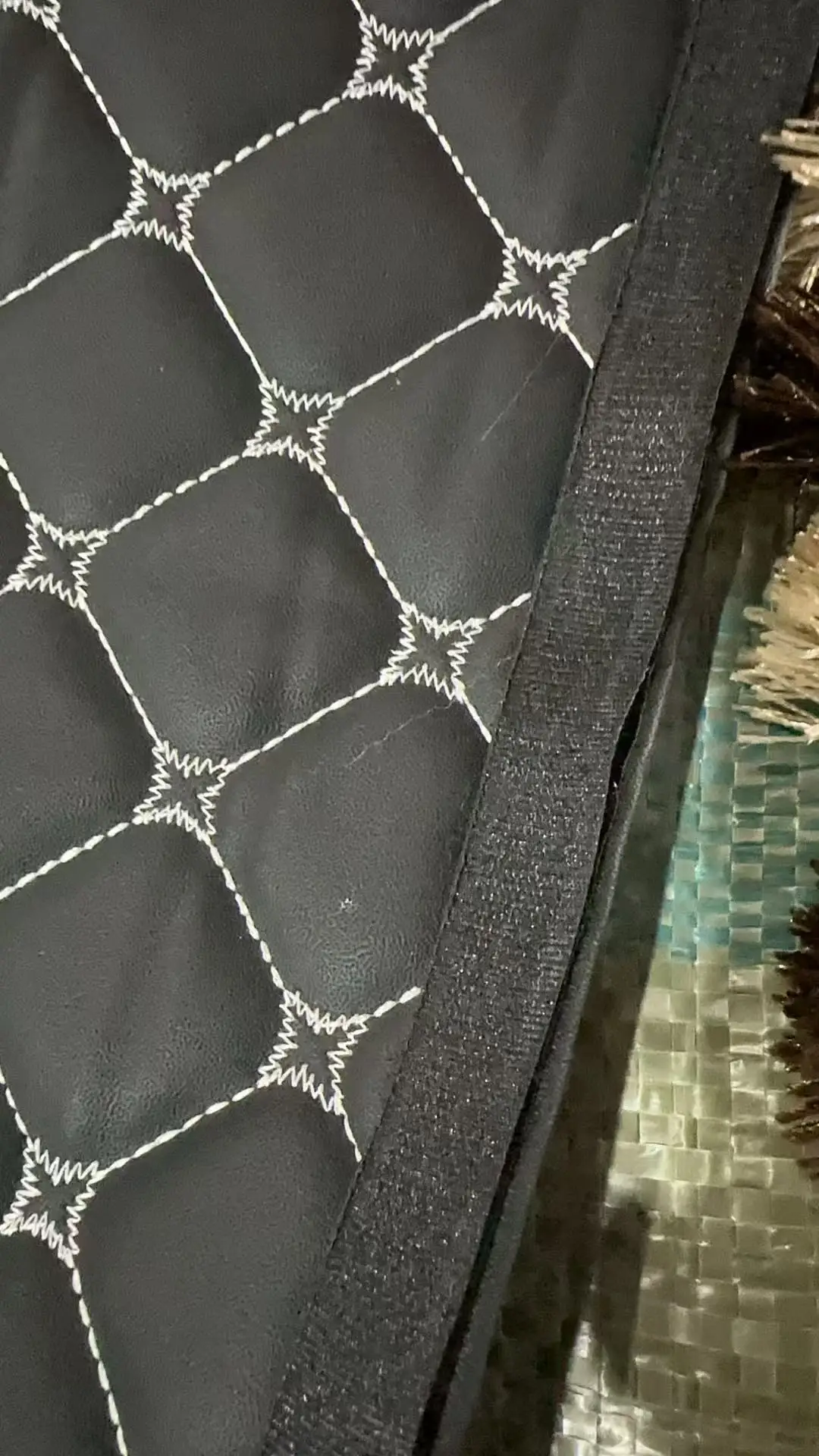 Truck Accessories Factory Direct Rownfur Luxury Interior Kits Model KC PVC 3 Pcs Full Set Curtains For DAF XF XG/HOWO/MAN view 6