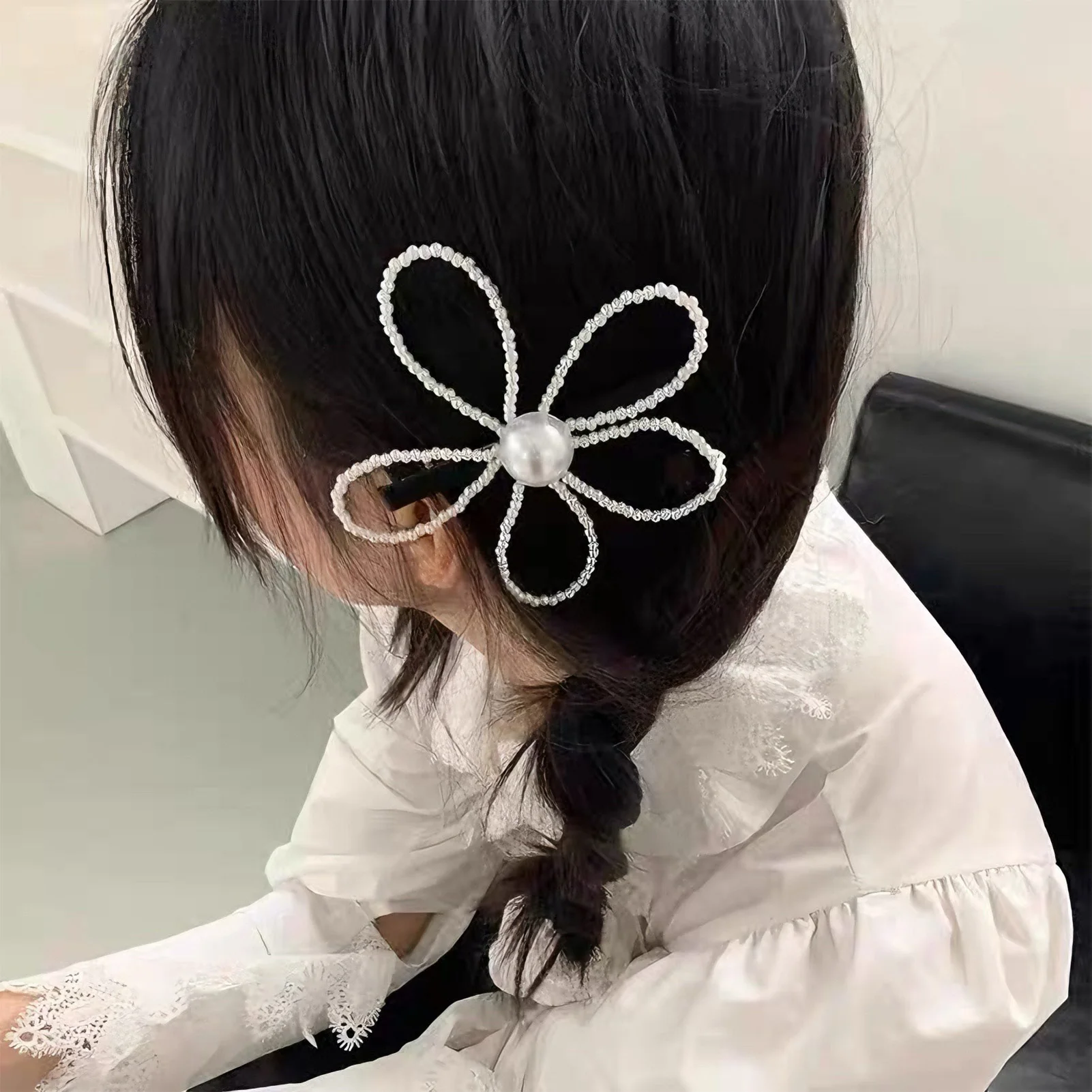 

Large Flower Pearl Hair Clip Women Headband Hairpin Hair Crab Hair Accessories Female Hair Bangs Clip Vintage Jewelry Hairwear