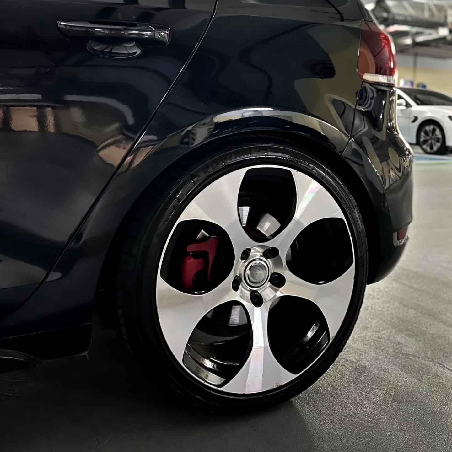 *forClassic Model for 6 Golf R Small Round Forged Wheels, Sizes17, 18, 19, 20, 21, 22, 23, 24 Inches,Customizable Colors 5x112 5
