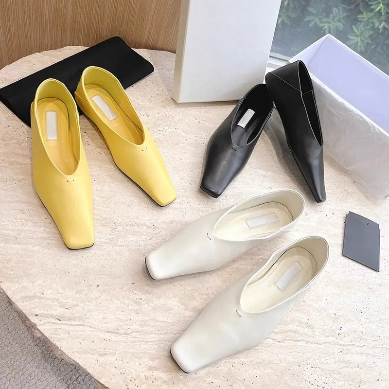 Small Square Head Retro Grandma Shoes Can Step on Both Feet Comfortable Genuine Leather Witch Shoes Flat Bottom Versatile Single