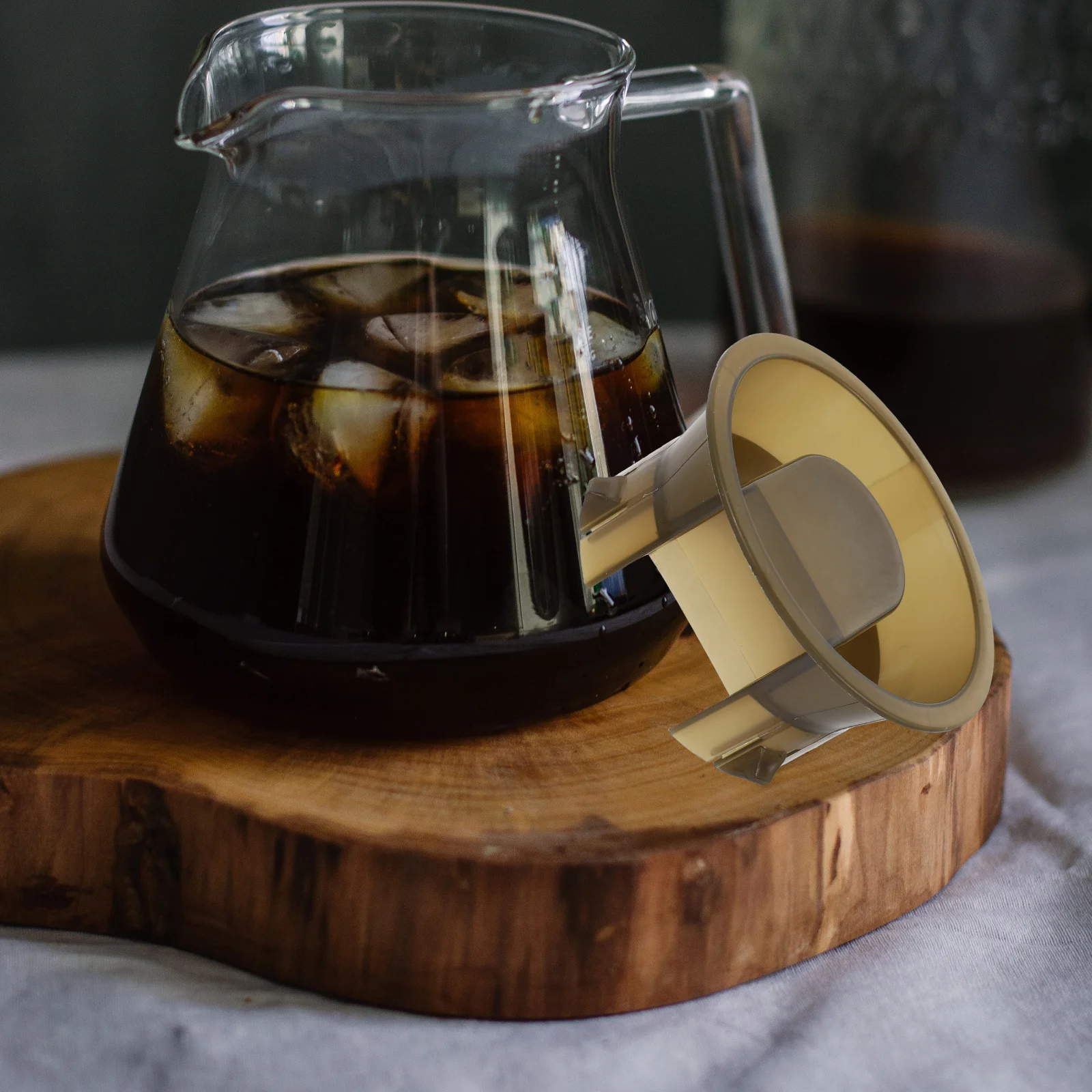 

2Pcs Water Pitcher Caps Reusable Lid for Tea Kettle Smooth Surface Fine Workmanship Practical Water Pitcher Caps Reusable