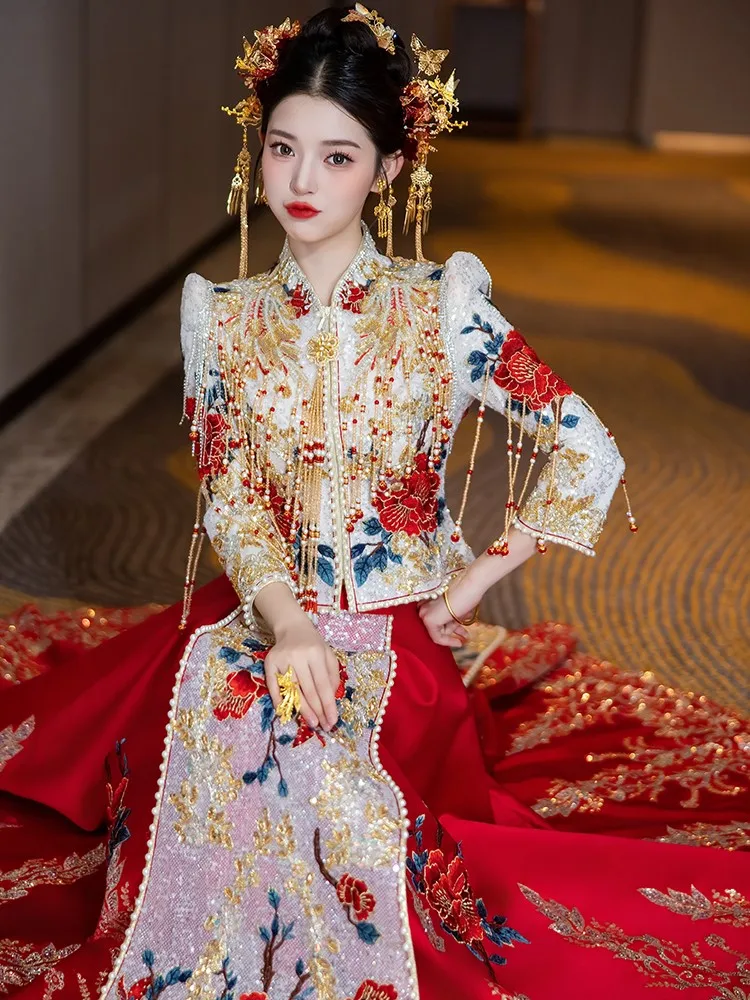 Neue Toasten- und Hochzeitskleidung im chinesischen Stil