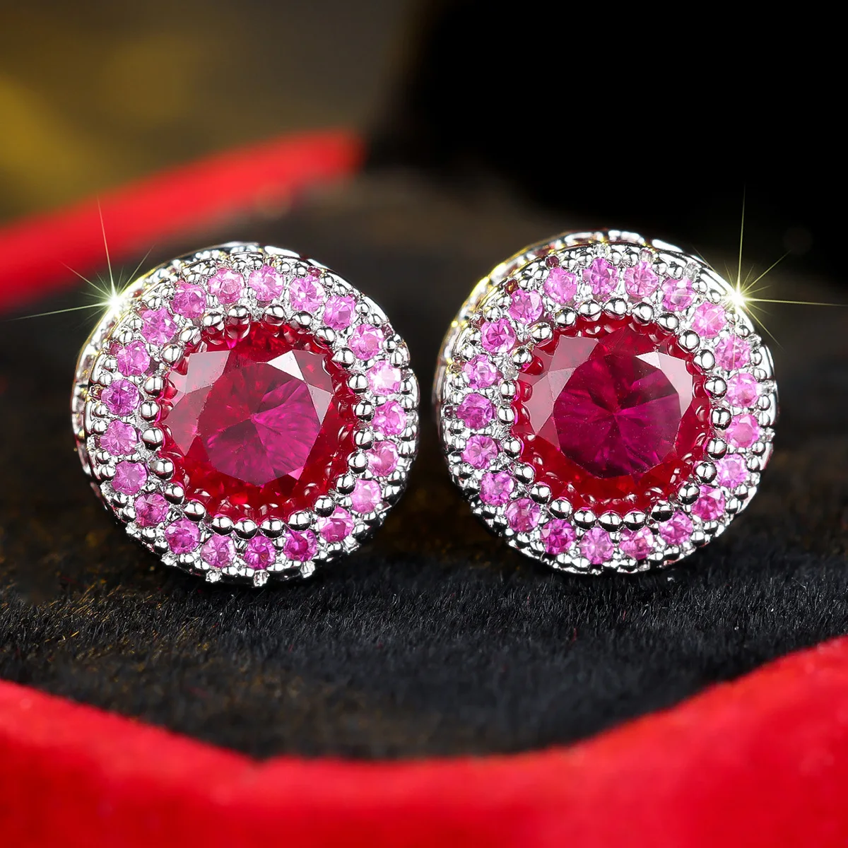 

Female Austrian Crystal Round Earring White Gold Yellow Gold Color White Zircon Hip Hop Wedding Stud Earrings For Women Jewelry