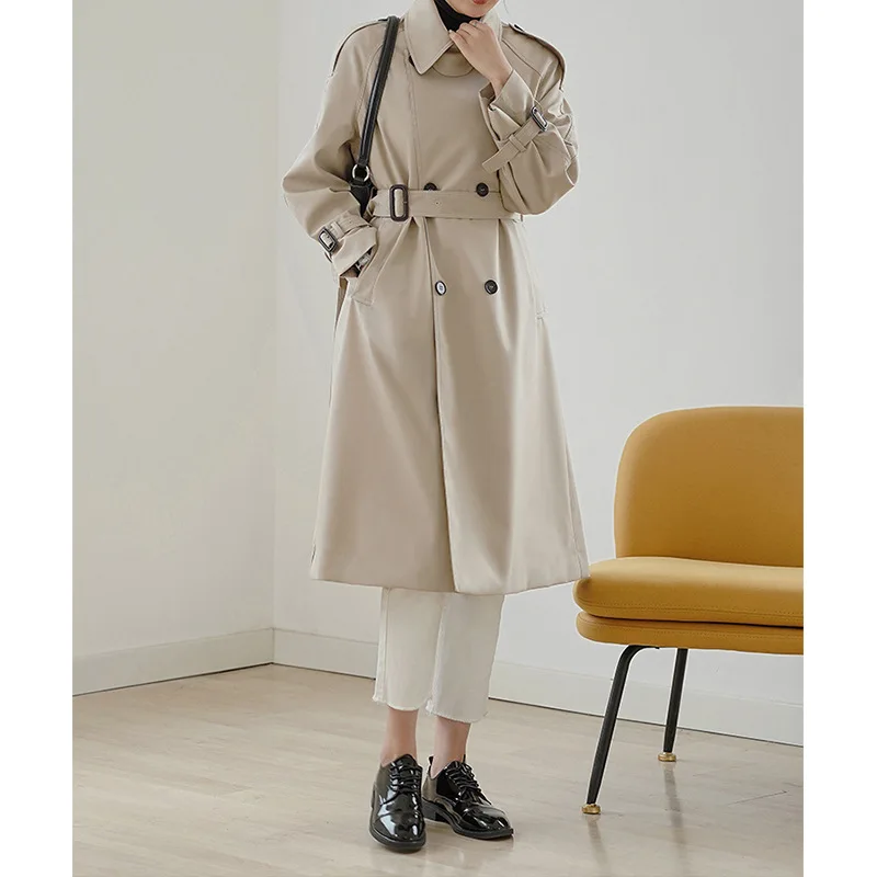 معطف نسائي متوسط الطول على الطراز البريطاني فضفاض ومستقيم ومزاج شعبي معطف خصر آلهة