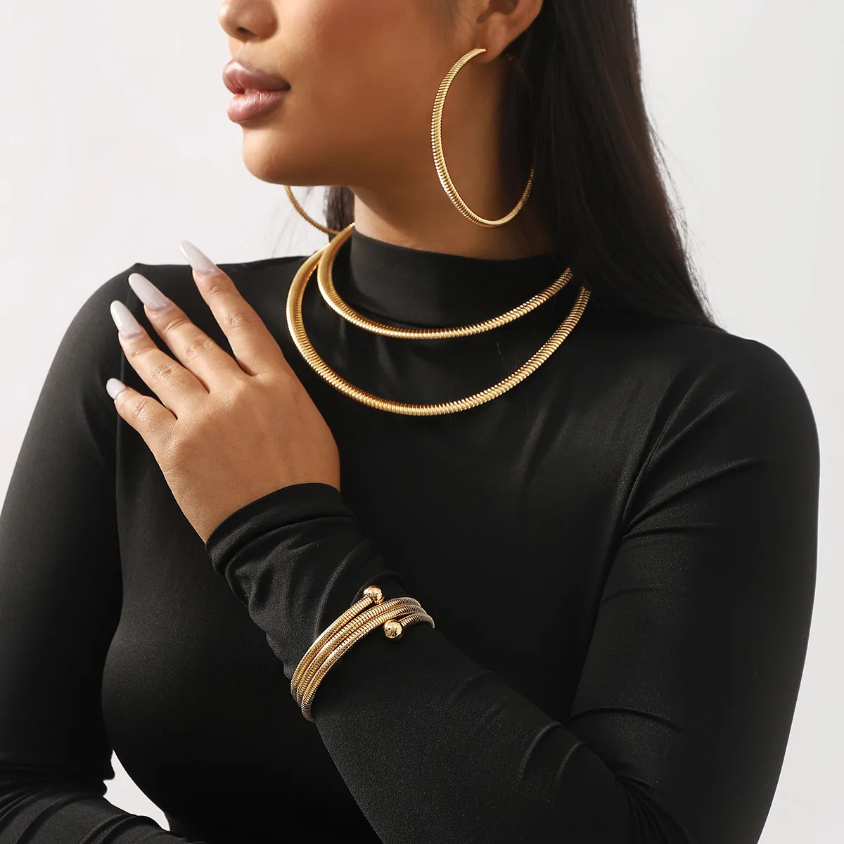 Temperament exaggerated circle big earrings, retro geometric simplicity sexy thread stacked necklace bracelet