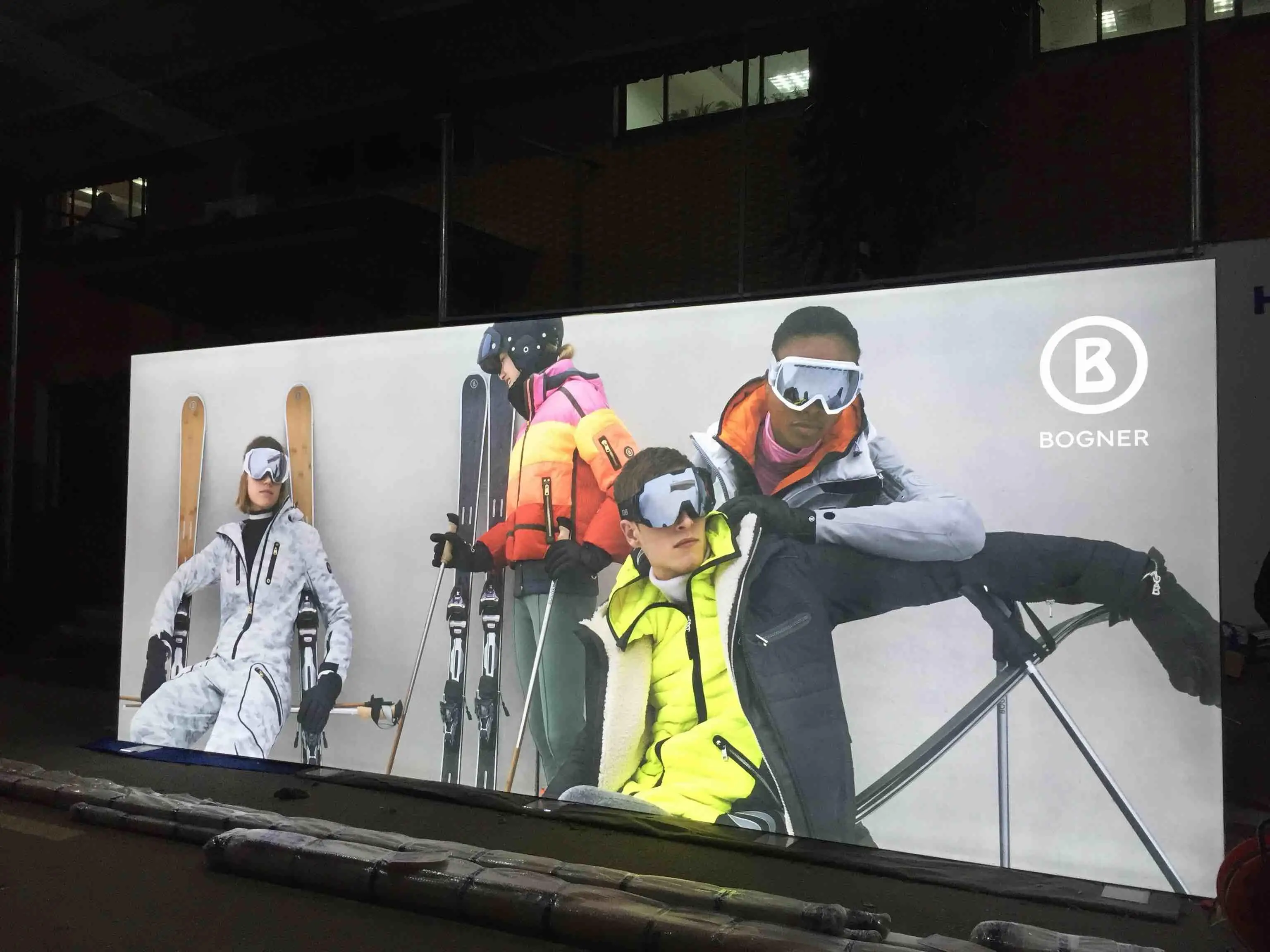 العرض التجاري 20x30 جدار المعرض التجاري