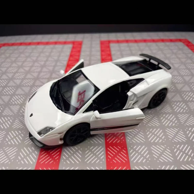 1:36 Lamborghini Gallardo LP570-4 Super Sport Speelgoedauto RMZ Stad Diecast Metaal Miniatuur Model Trek Geavanceerde Collectibles