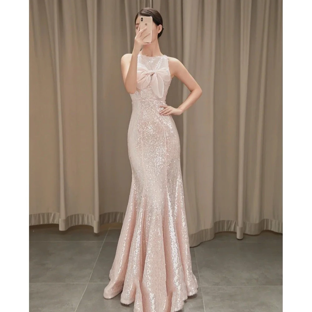 Pink Sequin Mermaid Evening Dress Halter Neck Bow Sleeveless Sparkly Formal Gown for Prom Wedding Party