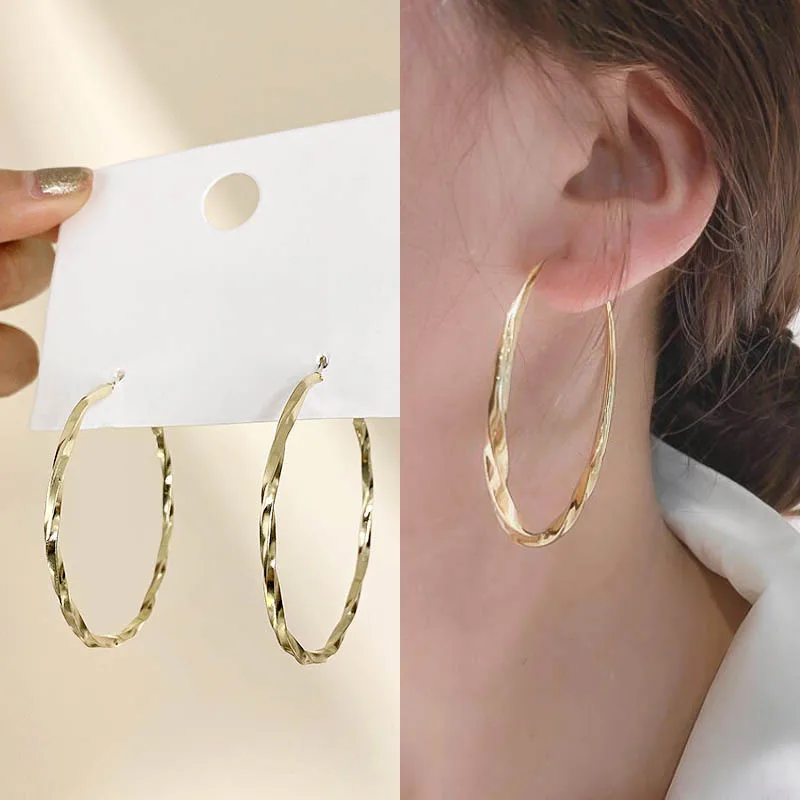 Gold Color Circle Hoop Earrings for Women Twisted Cool Fashion Loop Earrings Big Alloy Round Earrings for Female Party Gifts