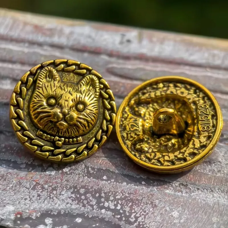 Retro Distressed Gold Lion Cat Buttons for Fashionable Dress Coat Denim Waistcoat Niche Design Clothing Buttons Supplies Bulk