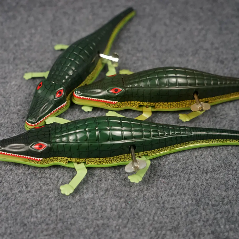 Retro Wind-Up Simulation Lifelike Clockwork Alligator Shaped Children Cognition Early Education Animal Prop Prank