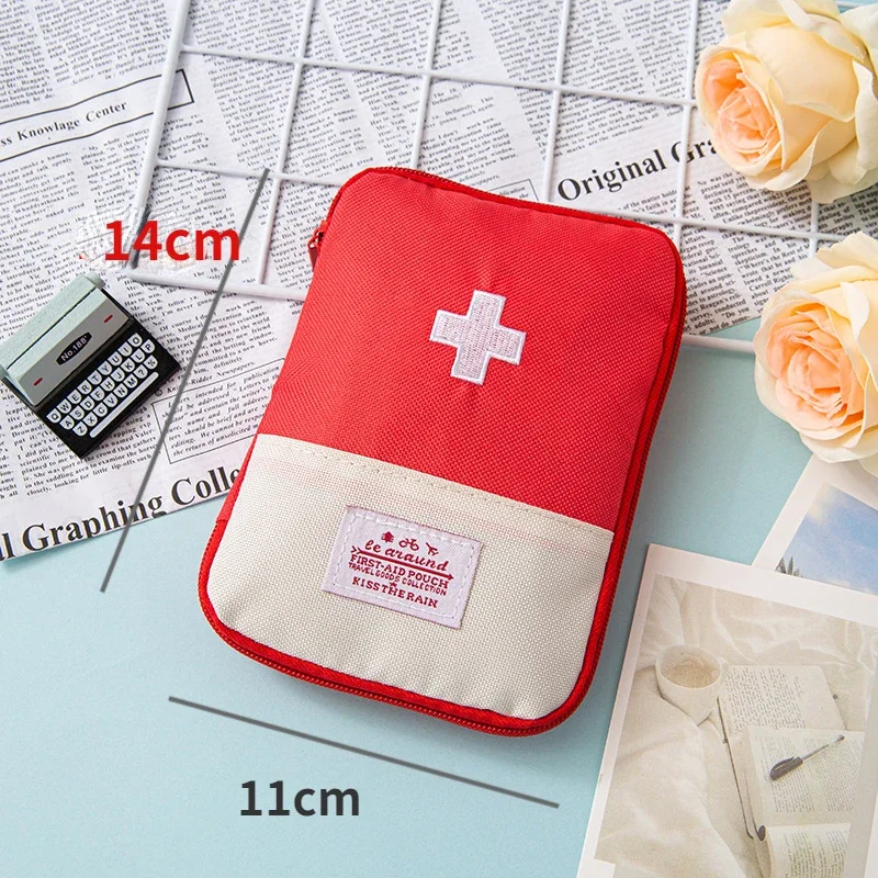 Mini Portable Medicine Bag Travel First Aid Kit Medicine Bag Storage Bag Survival Kit Medicine Box Outdoor Emergency Camping