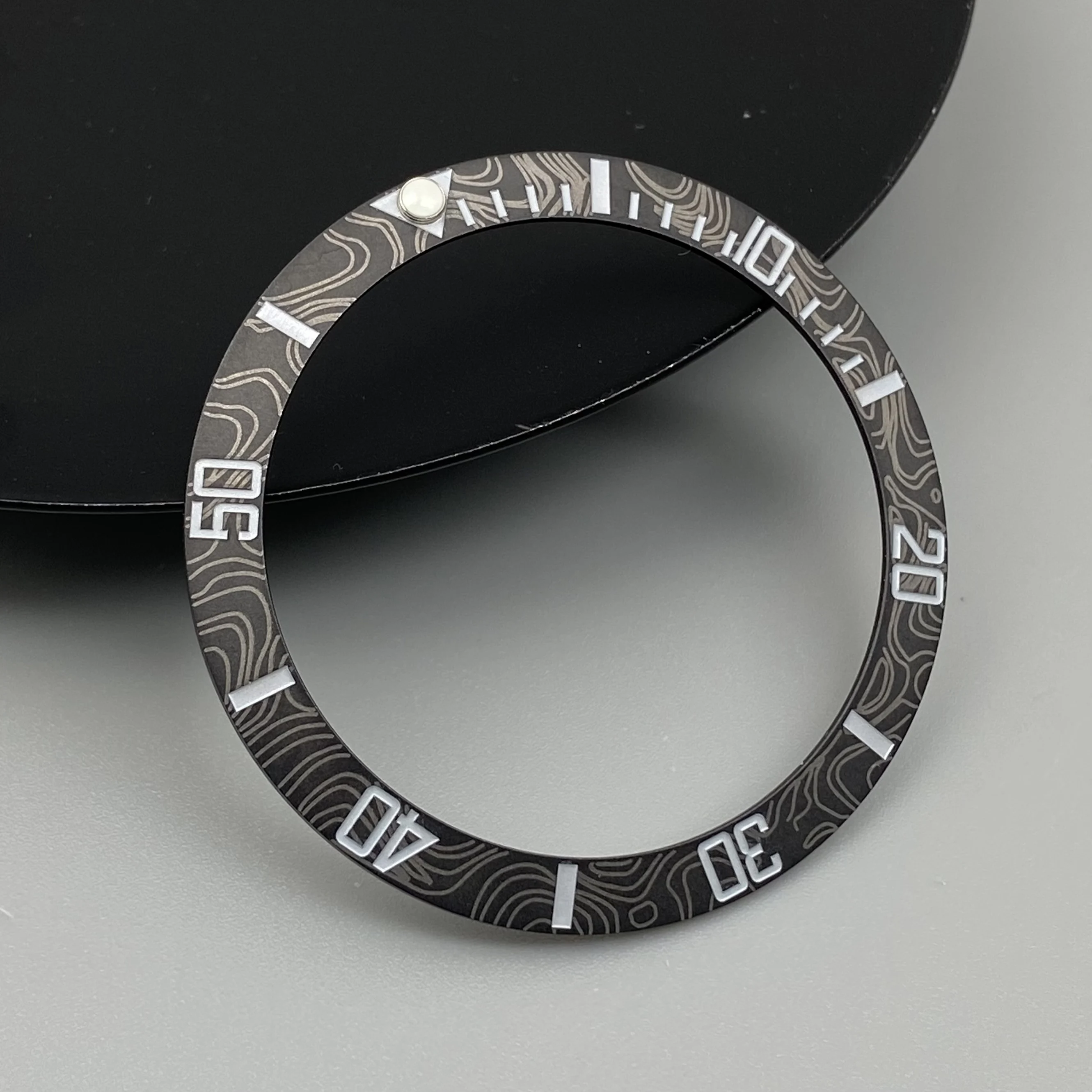 38 مللي متر ألياف الكربون منحني السيراميك الحافة إدراج يناسب GMT SKX007 SRPD الفرعية القطر الداخلي 30.5 مللي متر الساعات استبدال الحافة الدائري
