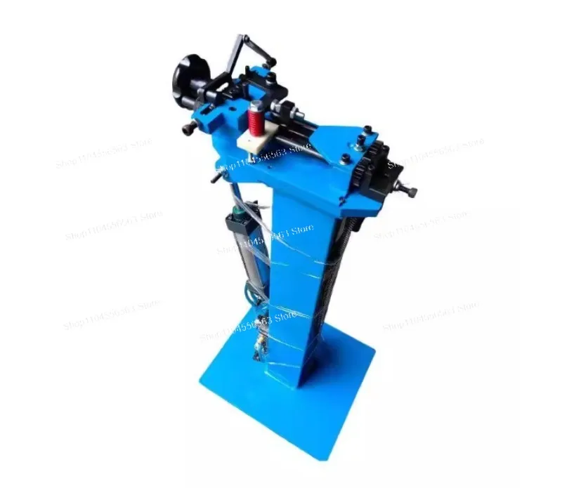 Belt ring connection nail buckle meson machine