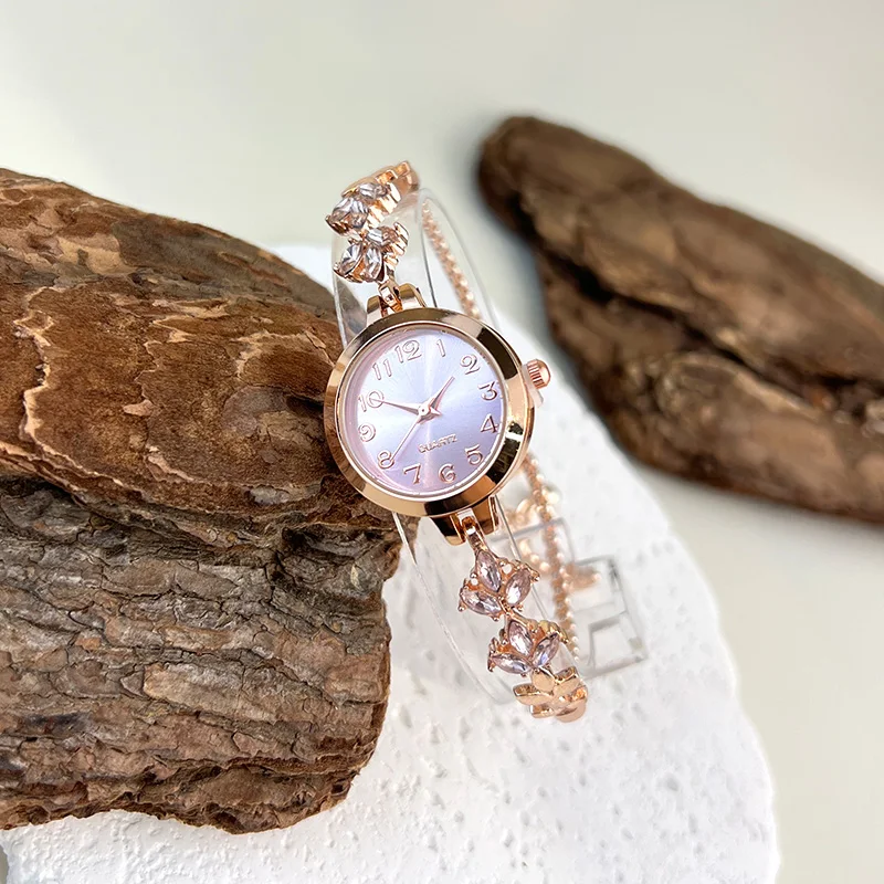 Round Alloy Case Arabic Numeral Classic Dial Leaf-Shaped Diamond-Encrusted Fashionable Bracelet Elegant Ladies Quartz Watch