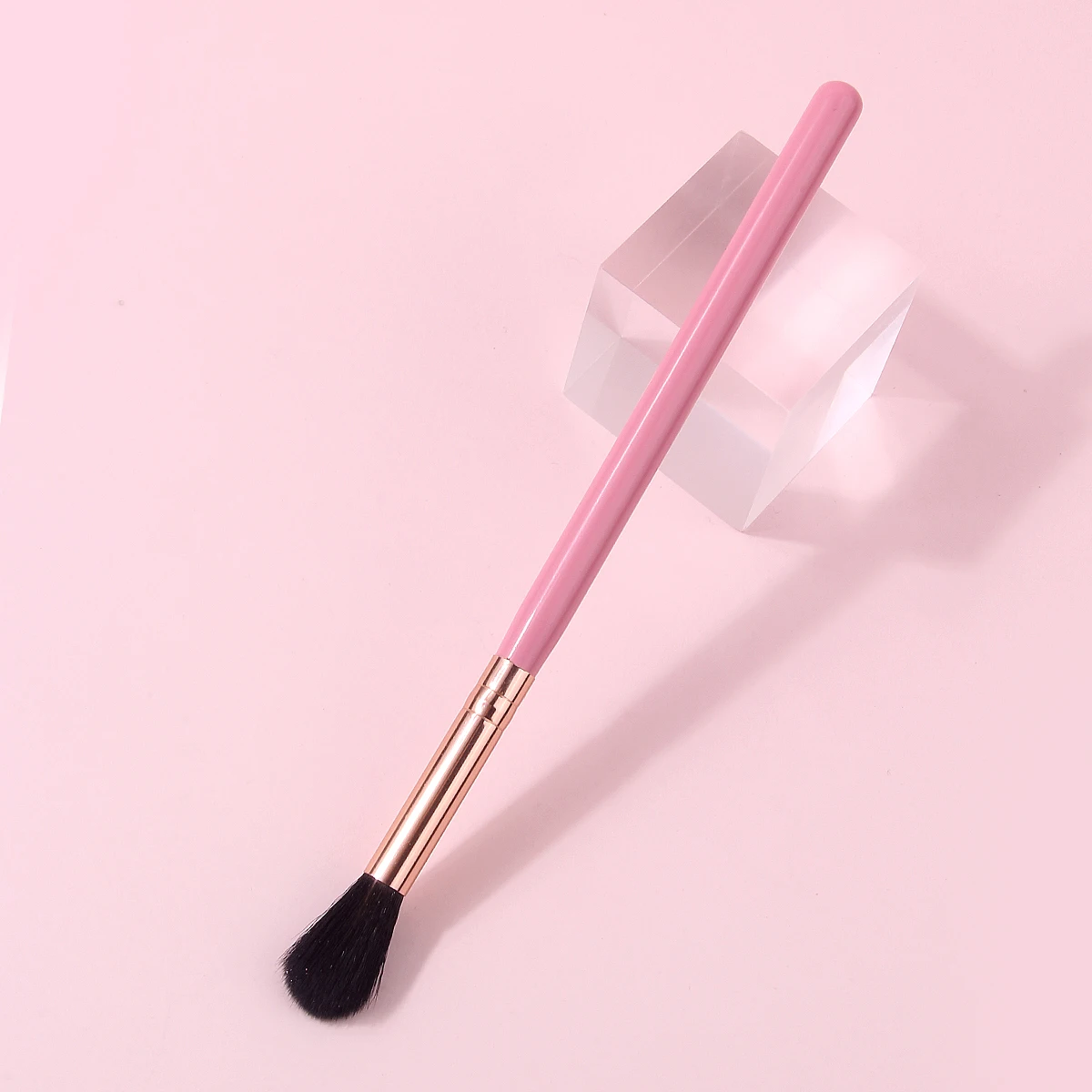 1PCS Professional Highlighter Makeup Brush, Pink Wooden Handle with Rose Gold Ferrule, Soft Fluffy Hair for Seamless Blending view 3