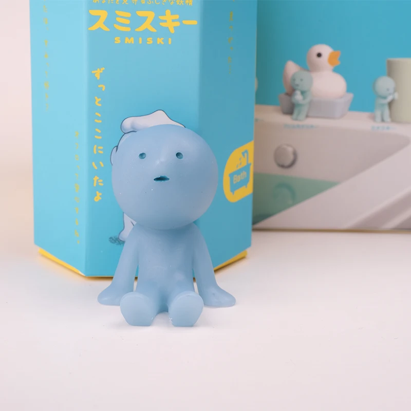 2025 جديد حار Smiski حمام سلسلة لطيف مضيئة الأخضر الداكن دمية عمل دمية الكرتون سطح المكتب صندوق أعمى نموذج هدية دمية لعبة