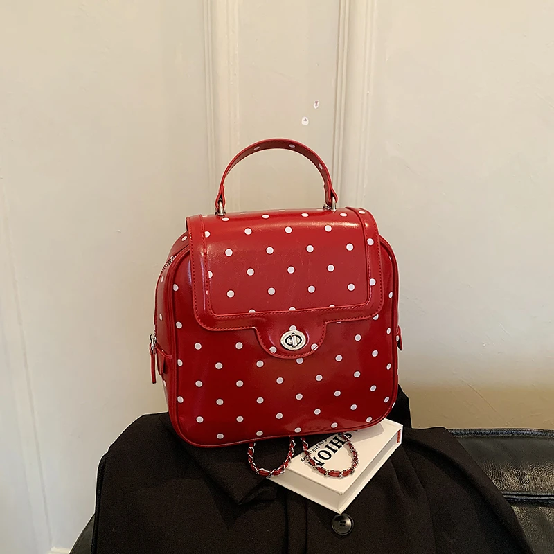 

Новые модные рюкзаки из глянцевой искусственной кожи с милыми точками, суперпопулярные дизайнерские рюкзаки для женщин, коллекция Весна-Лето 2026