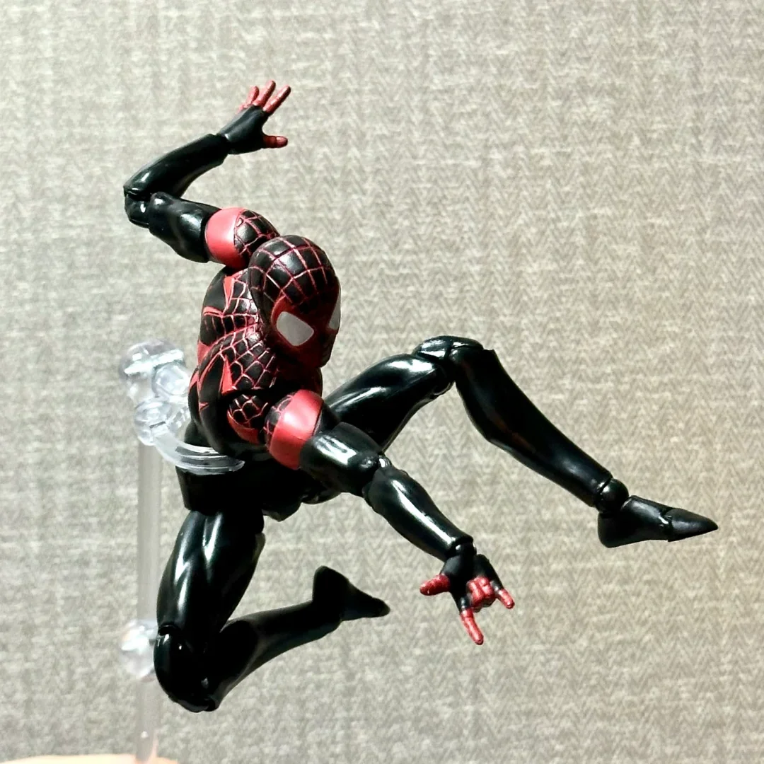 Ultimate Miles Morales Spider-Man Action Figure CT MAFEX 092 Comic Version Collectible Model Desktop Ornament Fans Birthday Gift