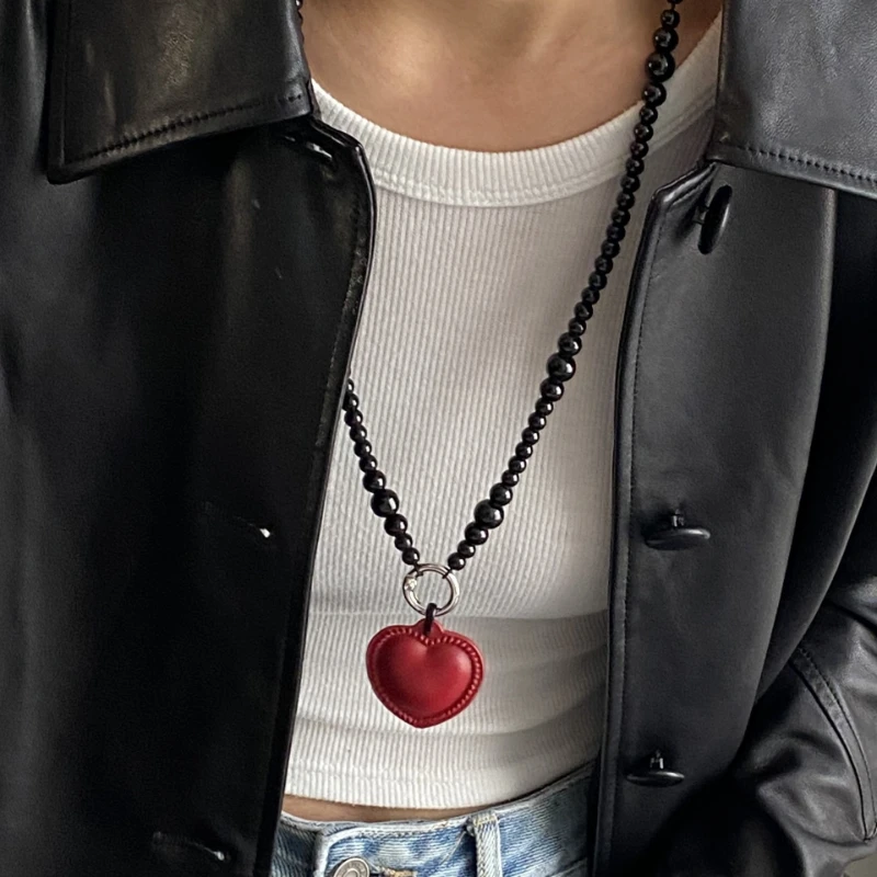 Fashion Jewelry Vintage Temperament Personality Heart Pendant Necklace For Women 2025 Simply Design Fine Accessories