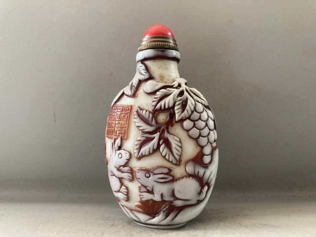 Collection China Beijing Glaze Carved Squirrel Statue Nice Snuff Bottle Rare Art