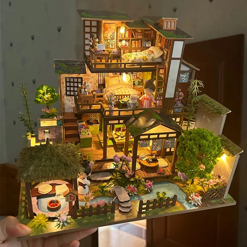 Bamboo Courtyard Miniature Dollhouse Kit 1