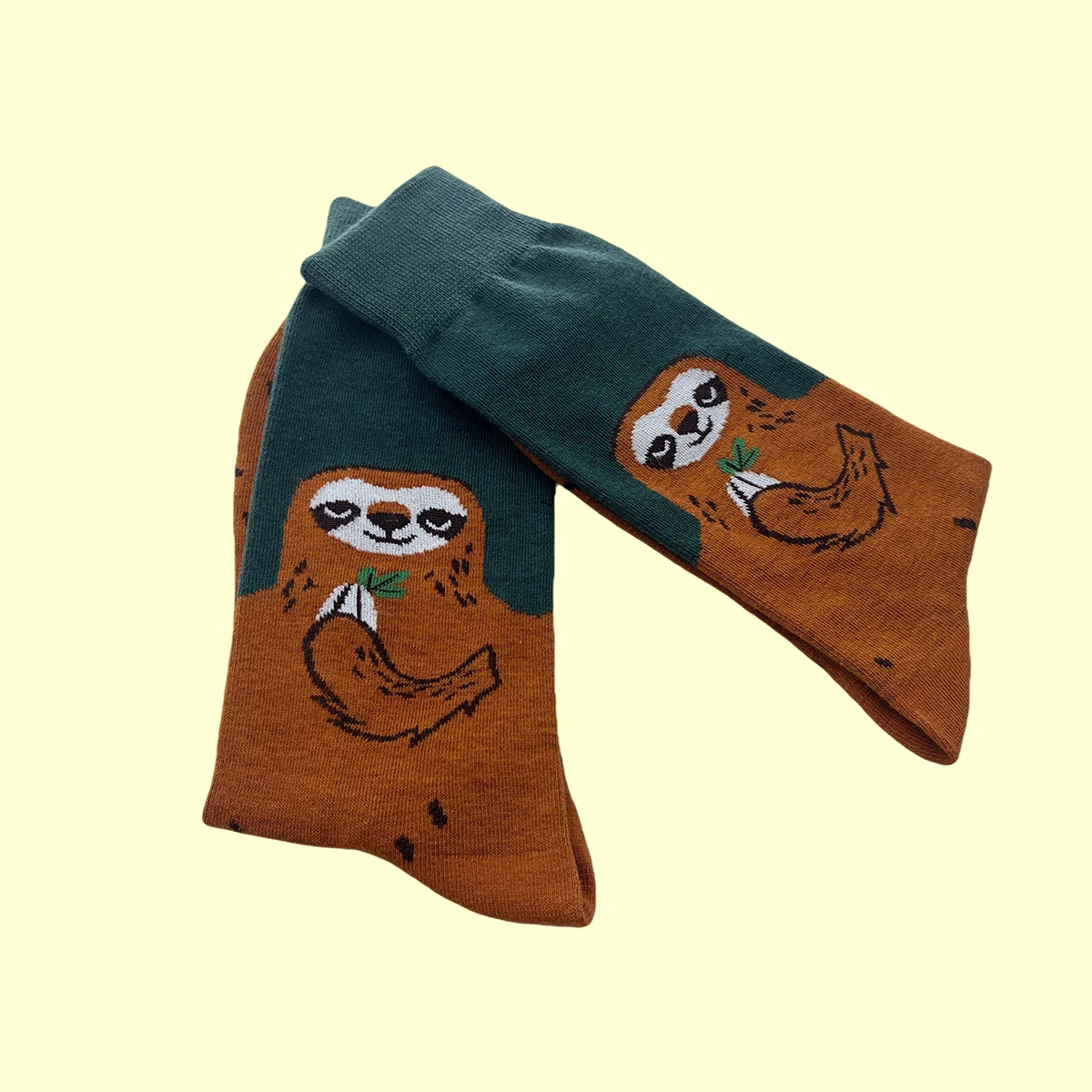 1 Pair Unisex Funny Novelty Sloth Pattern Trendy Breathable Mid Tube Socks Suit In All Seasons For Daily