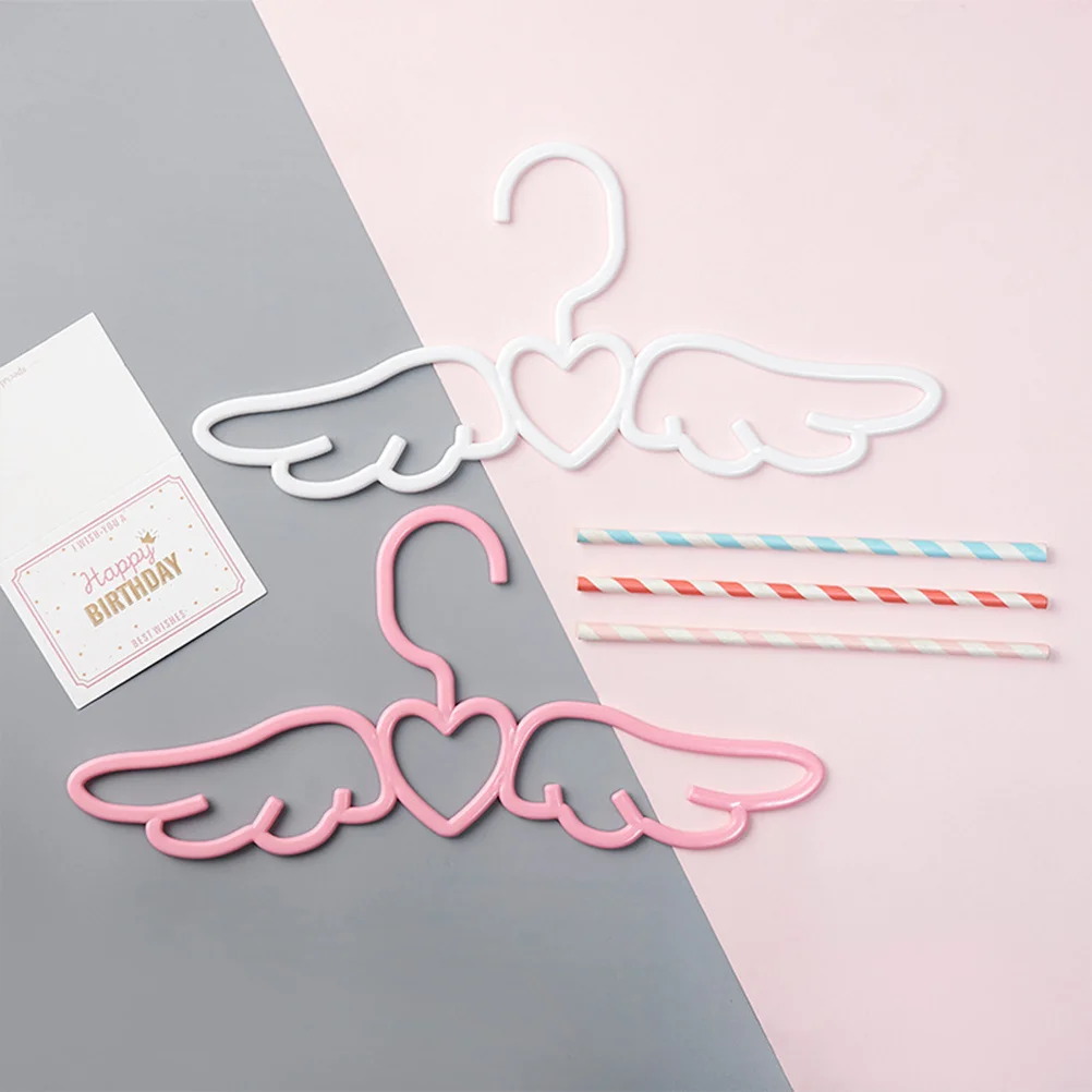 شماعة بلاستيكية على شكل جناح وردي، شماعة ملابس غير قابلة للتشوه للأوشحة، أحزمة لتوفير المساحة، حل تخزين الخزانة