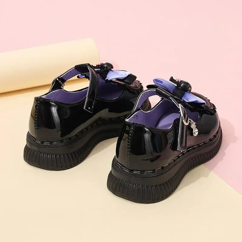 Sanrio Kawaii Kuromi sapatos de couro para meninas, princesa legal, sola macia, doce, desenhos animados bonitos, presente infantil, acessórios de anime, novo