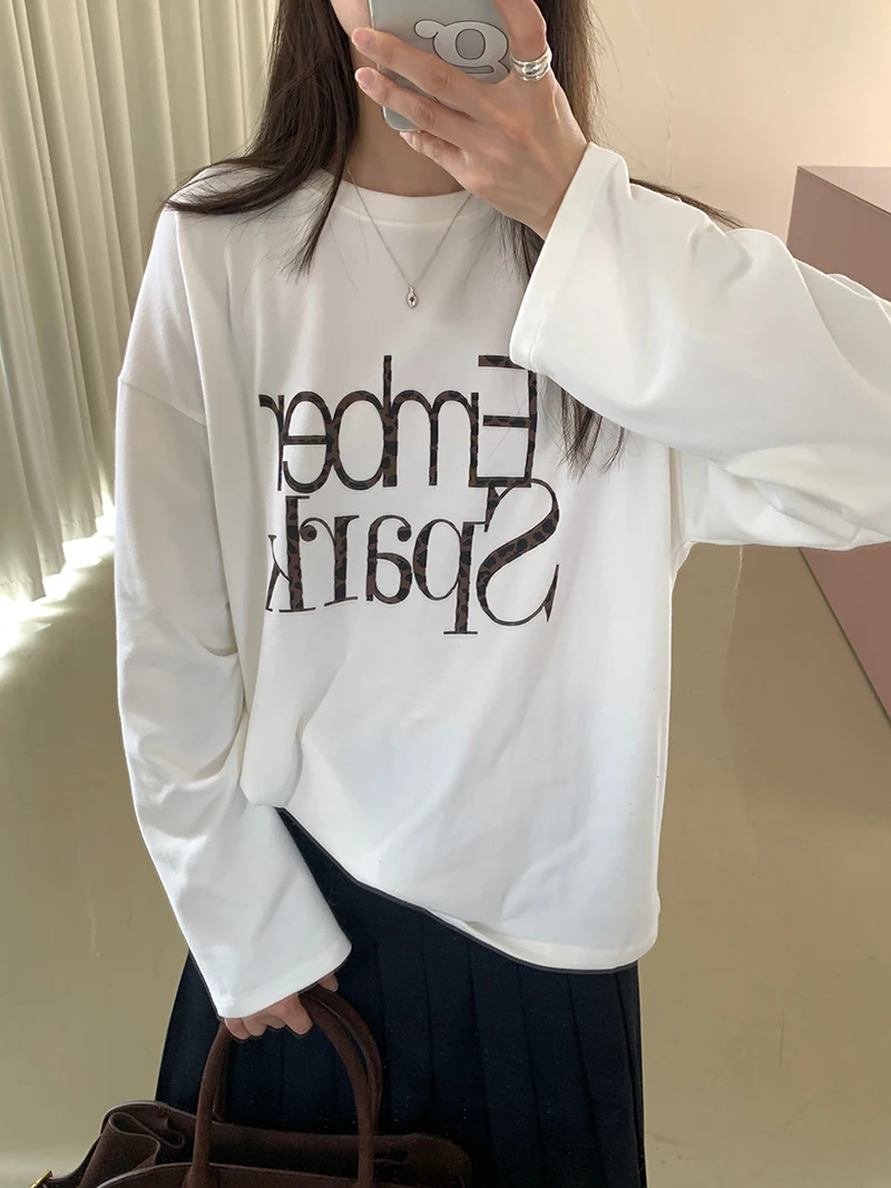 

Осенне-зимняя женская повседневная свободная футболка с круглым вырезом и длинными рукавами с буквенным принтом