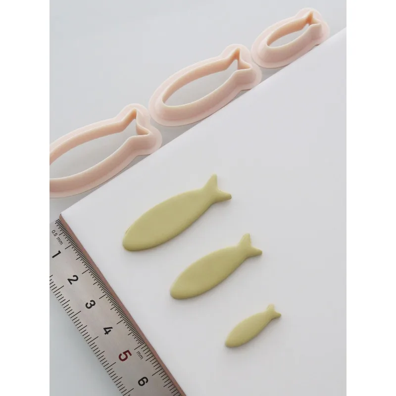 

Small Fish Cutting Mold 0.4mm Fine Incision Small Medium Large Multiple Sizes DIY Ultra-light Clay Polymer Clay Cutting Mold