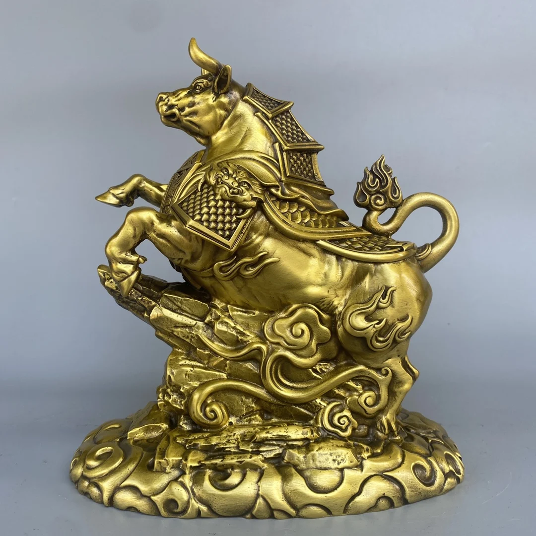 Pure Copper 'Bull's Charge' Sculpture - Exquisite Heavyweight Desktop Figurine for Study, Bedroom, or Meditation Room Decor