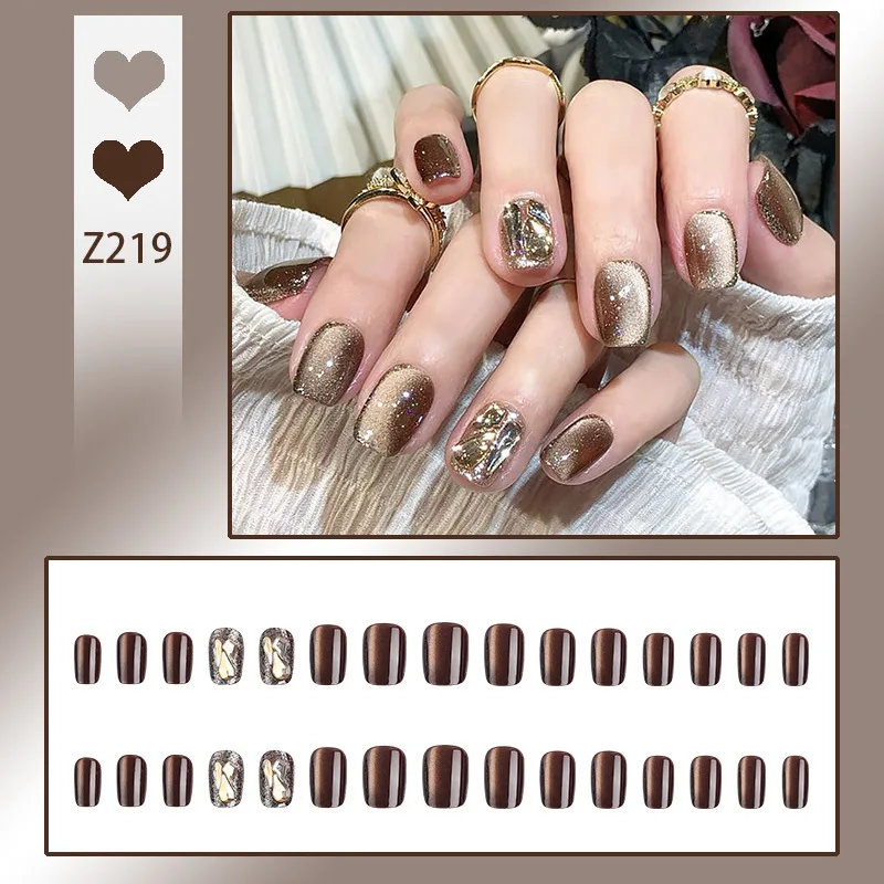 Manicure tablet；High-grade sense fake nails wears nail art through ice.