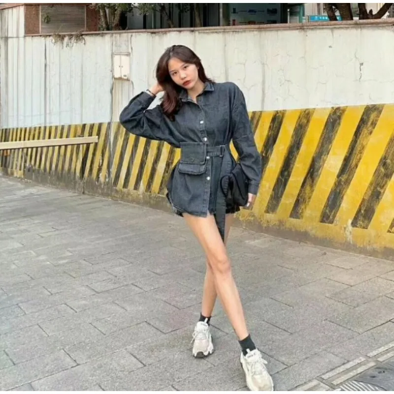 Odzież damska: sznurowane topy typu halter, z kieszeniami, koszule jeansowe, casualowe i uniwersalne, transgraniczne, z niezależnej platformy.