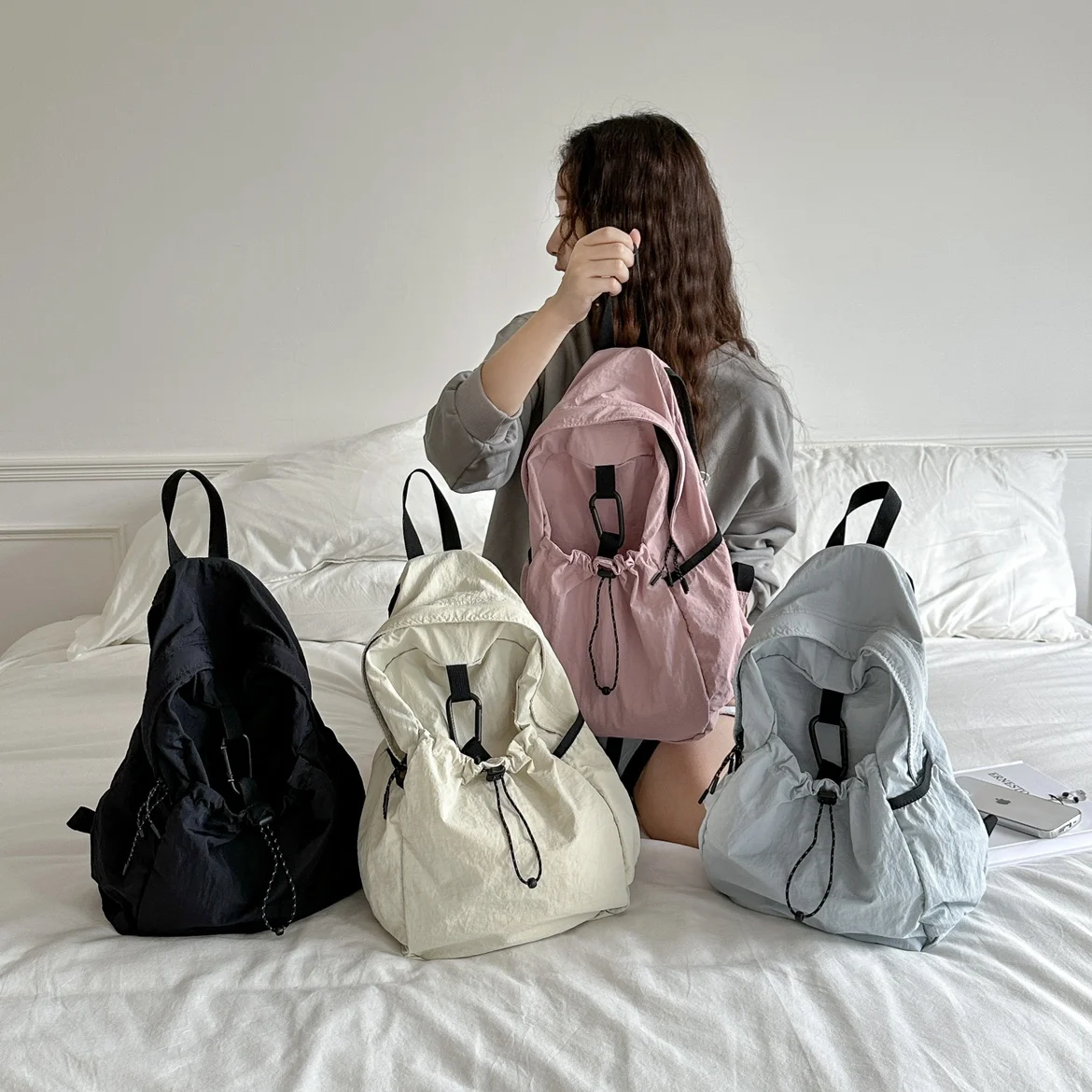 2023 New Super Lightweight Women Backpack Nylon Fabric Feminina Backpack Ruched Drawstring Girl Backpack School Travel Lady Bag