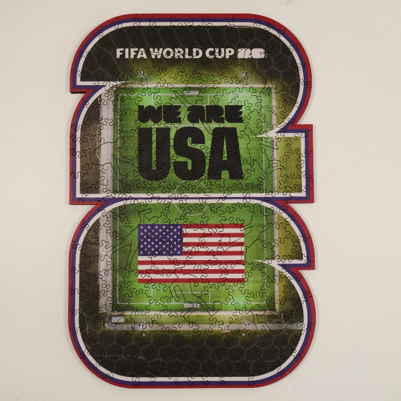

Деревянный пазл «Футбольное поле США» к Чемпионату мира ФИФА 2026, 8.2x12.5 дюймов, головоломка для болельщиков, взрослых и детей, спортивный сувенир, декор